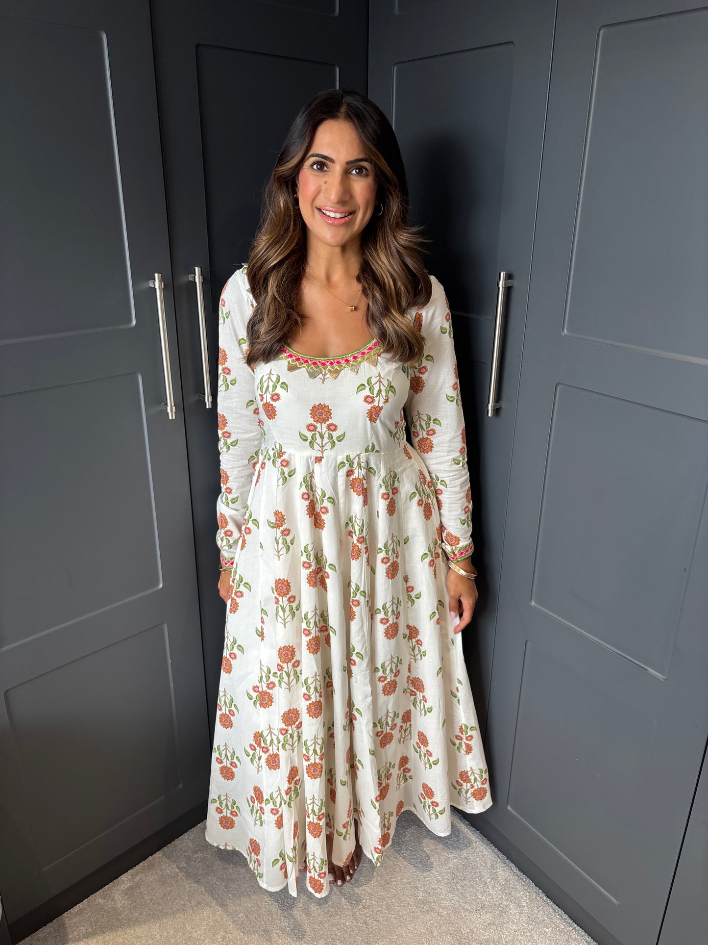 Mama Dahlia Noor Anarkali