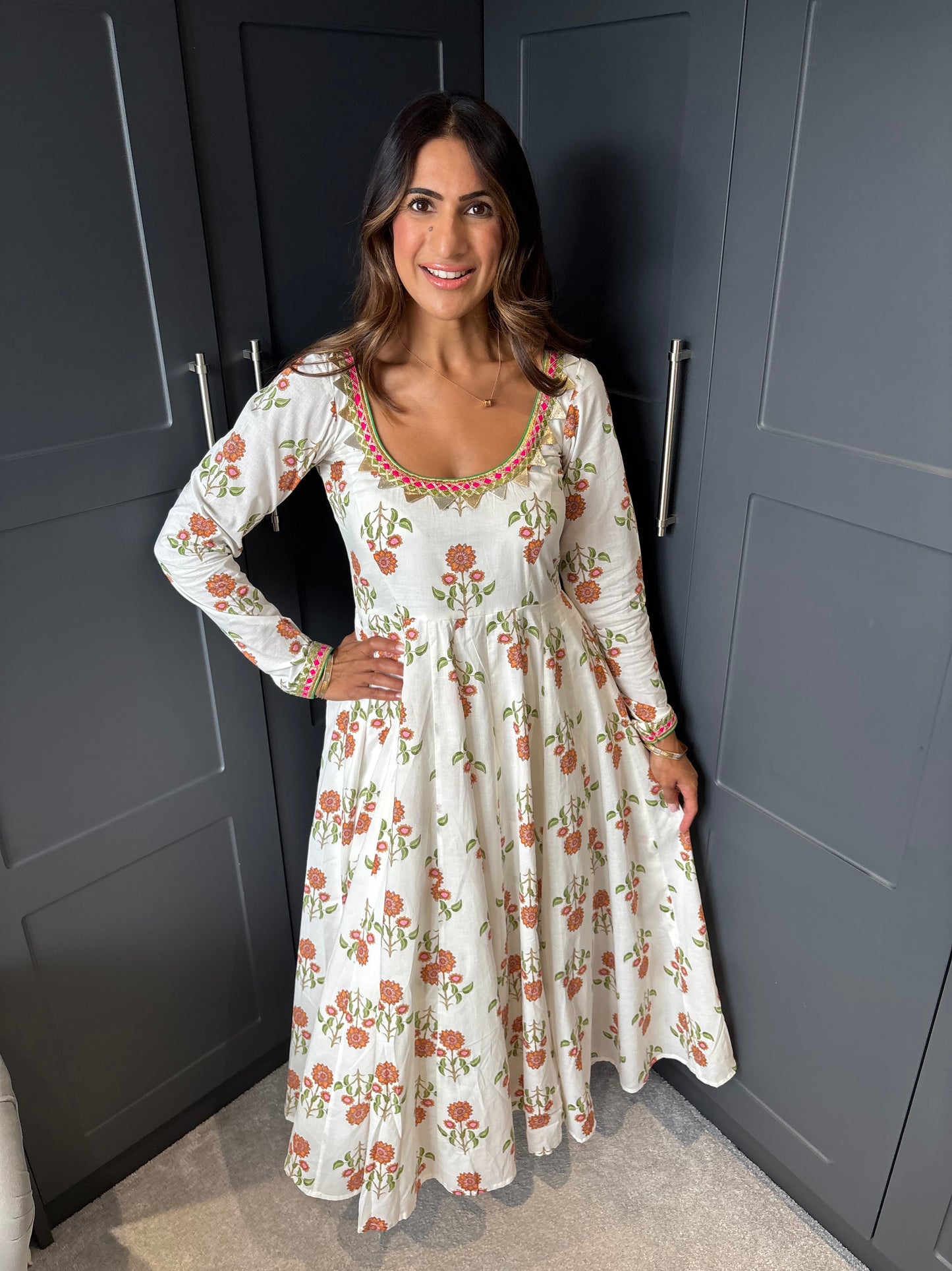 Mama Dahlia Noor Anarkali