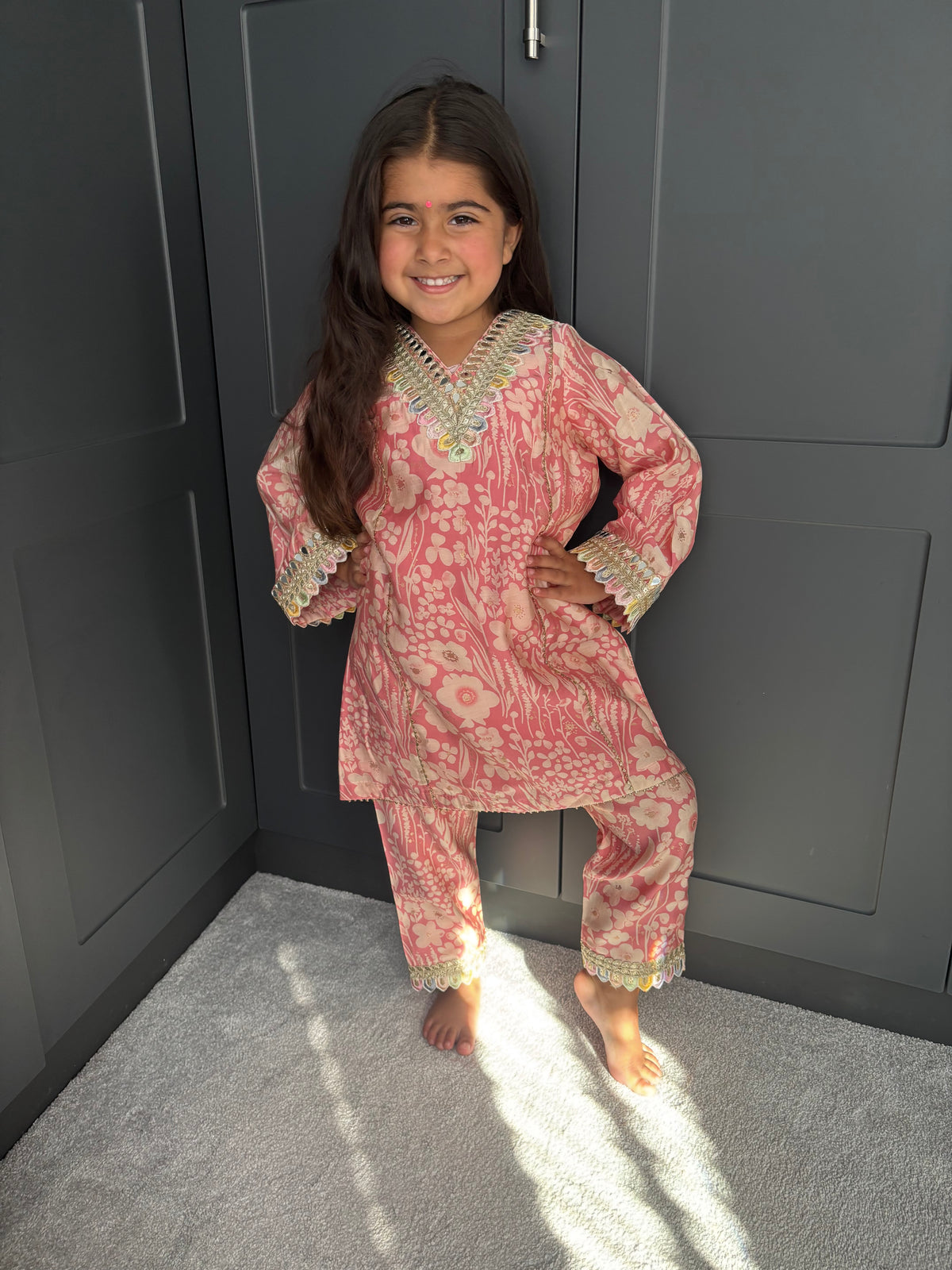 SAMPLE GIRLS PINK SUIT AGE 5