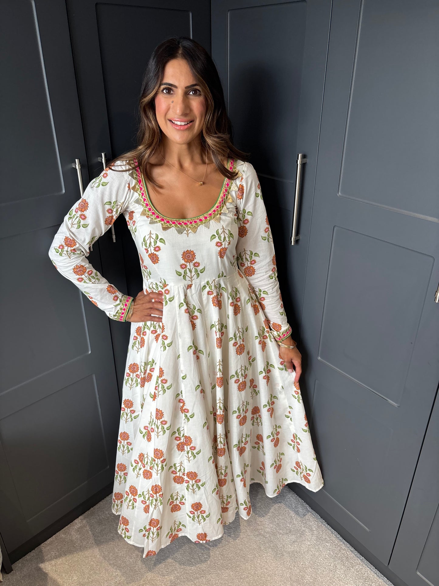 Mama Dahlia Noor Anarkali
