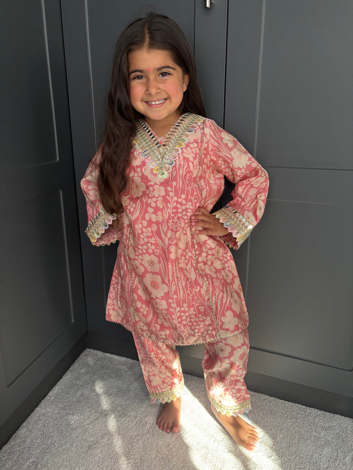SAMPLE GIRLS PINK SUIT AGE 5