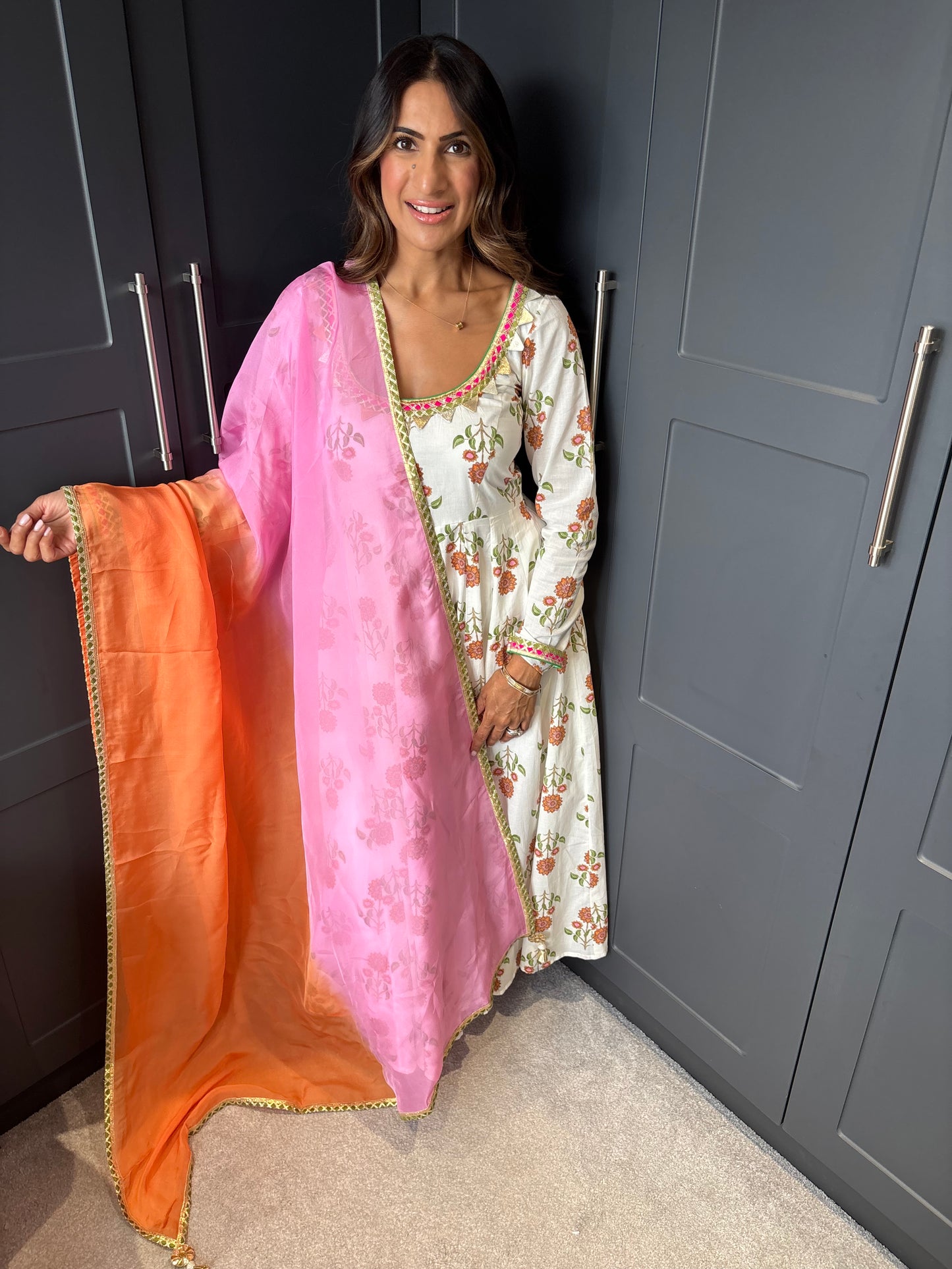 Mama Dahlia Noor Anarkali