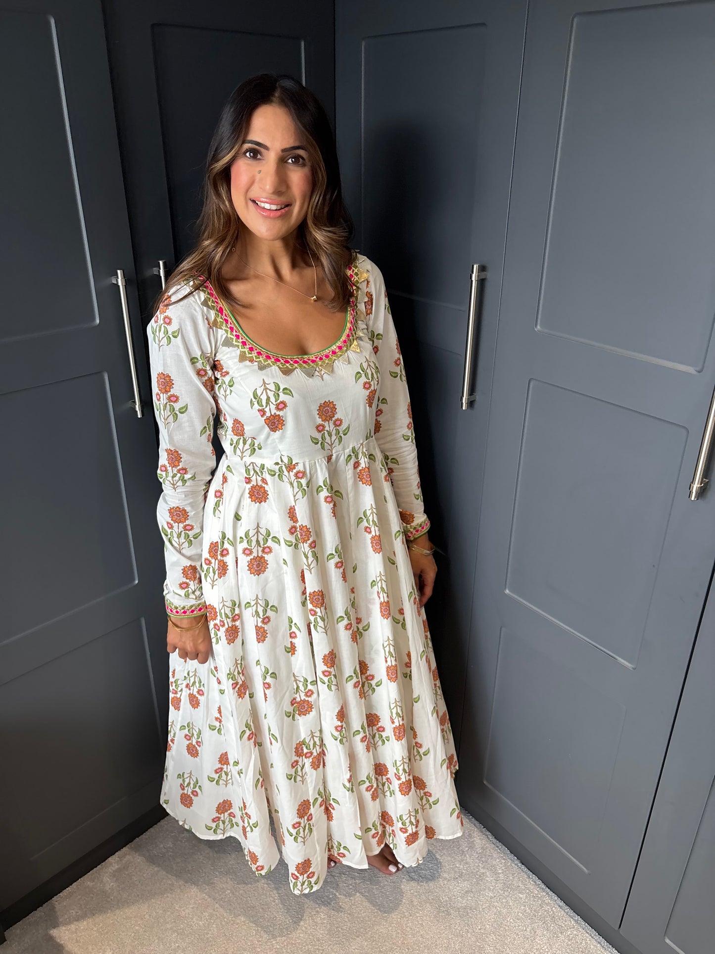 Mama Dahlia Noor Anarkali